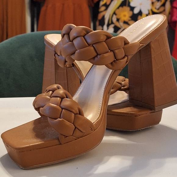 Sincerely Jules Braided Brown Block Heels - Picture 1 of 6